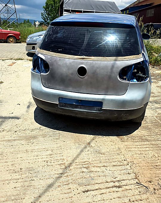 Volkswagen Golf Plus arka bölümü kaporta düzeltme sonrası